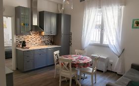 Lorenzo Apartment